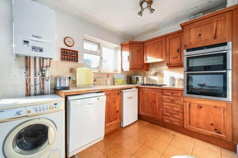 kitchen (2).jpg