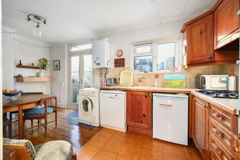 kitchen (3).jpg