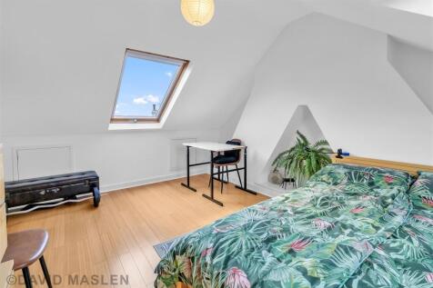 bedroom (3).jpg