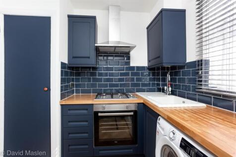 Kitchen2.jpg