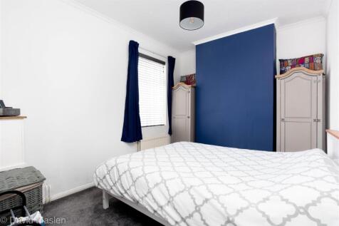 bedroom1a.jpg