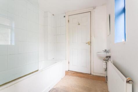 bathroom (2).jpg