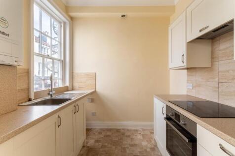 kitchen (2).jpg