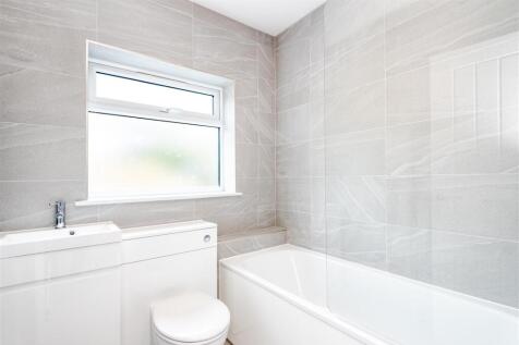 bathroom (1).jpg