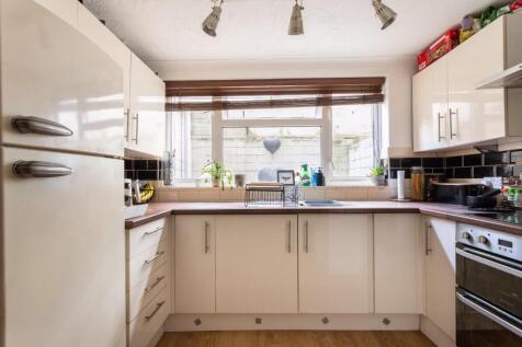 kitchen (2).jpg