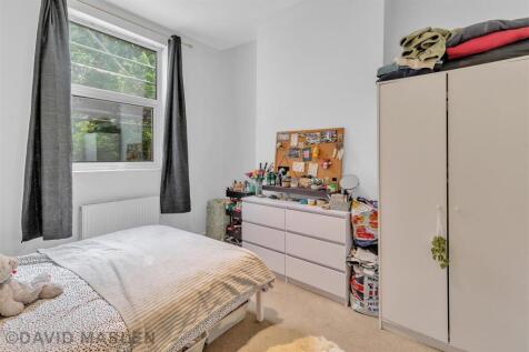 bedroom1.jpeg