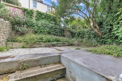 rear garden1.jpeg
