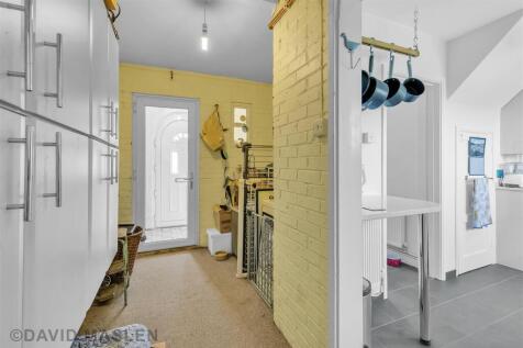 utility room.jpg
