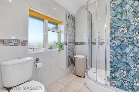 bathroom (2).jpg