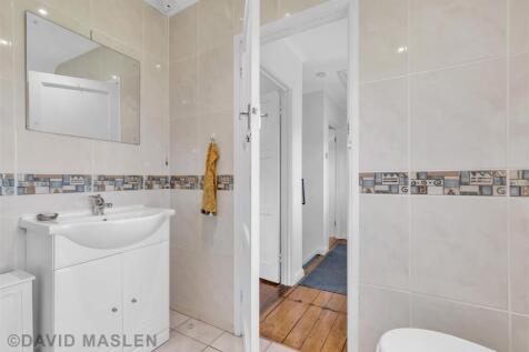 bathroom (1).jpg