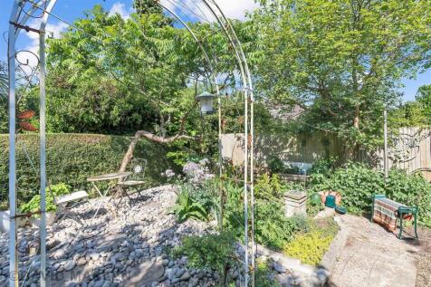 rear garden (8).jpg