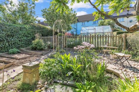 rear garden (10).jpg