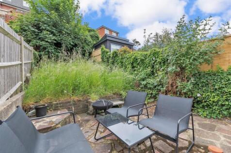rear garden (2).jpg