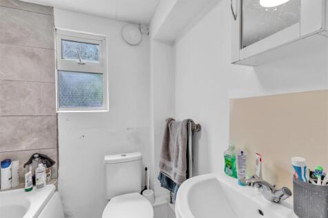 bathroom (2).jpg