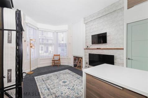 living area.jpeg