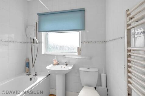 bathroom (2).jpg