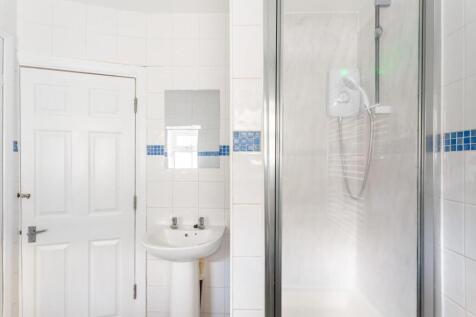 bathroom (3).jpg