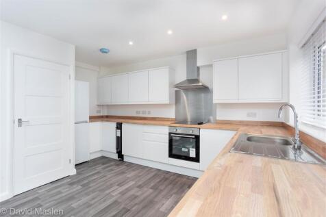 kitchen (2).jpg