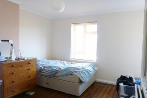 bedroom2.jpeg