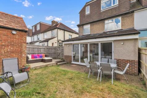 rear garden2.jpeg