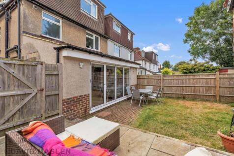 rear garden1.jpeg