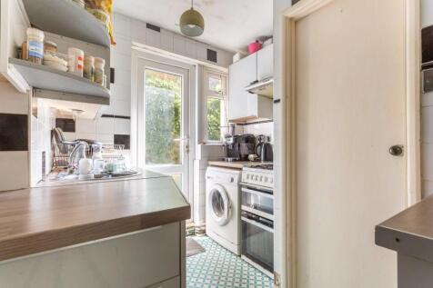kitchen (2).jpg