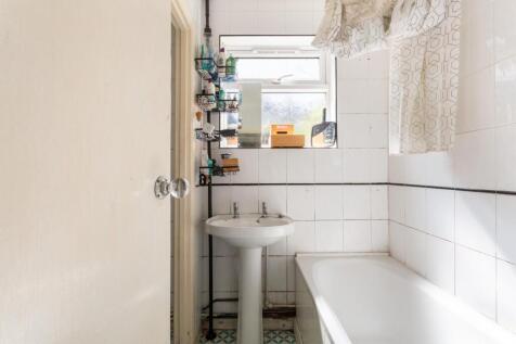 bathroom (1).jpg