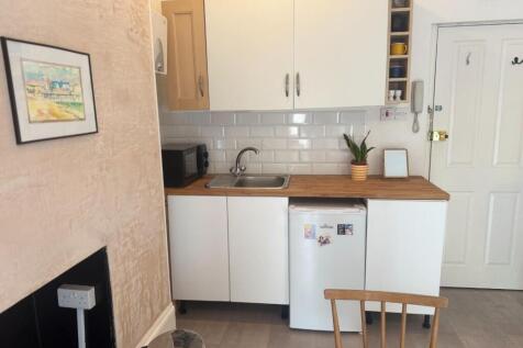 kitchenette (2).jpeg
