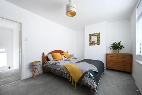 bedroom (2).jpeg