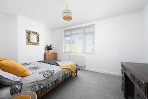bedroom (4).jpeg