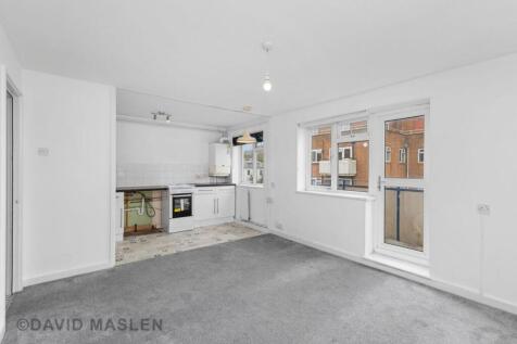 lounge &amp; kitchen.jpeg