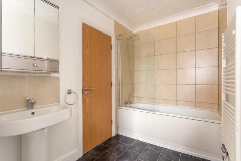 bathroom (2).jpg