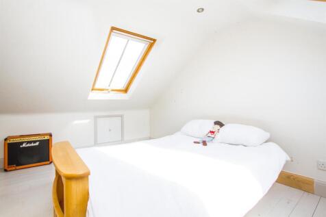 Bed 4.jpg