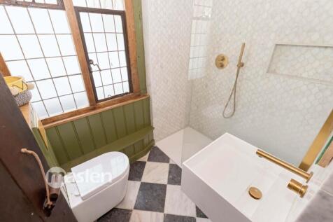 shower room.jpeg