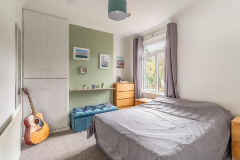 bedroom (1).jpg