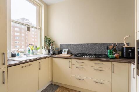 kitchen (1).jpg