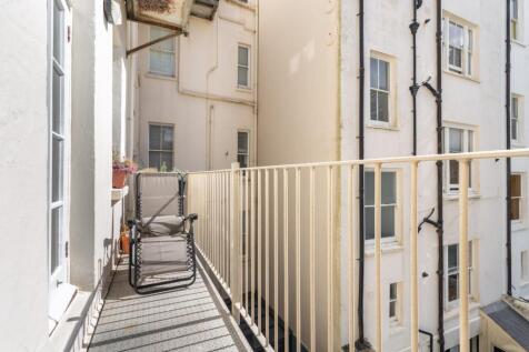 balcony (1).jpg