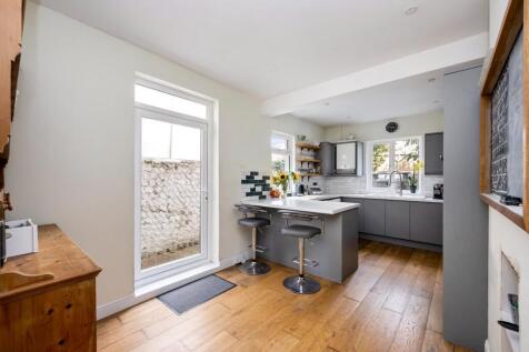 kitchen (3).JPG