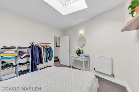 bedroom1.jpeg