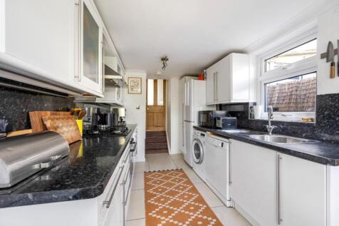 kitchen (2).JPG