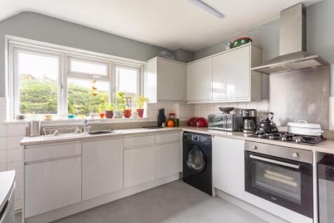 kitchen (2).jpg