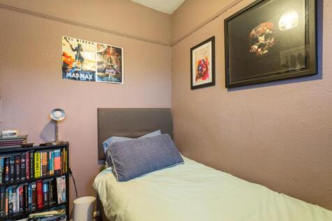 bedroom (1).jpg