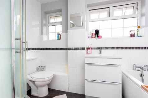 bathroom (2).jpg
