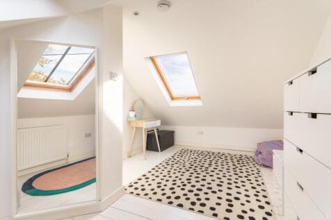 bedroom (4).jpg