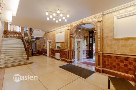 Communal Hallway (3).jpg