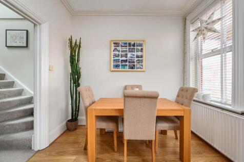 lounge diner (3).jpg