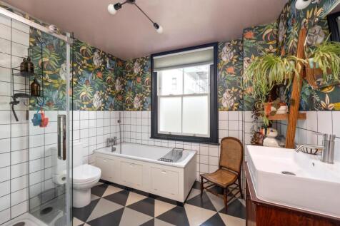 bathroom (1).JPG