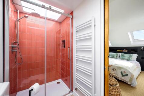 en-suite (1).JPG