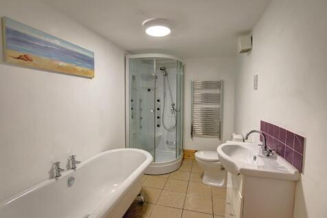 Annex Bathroom 