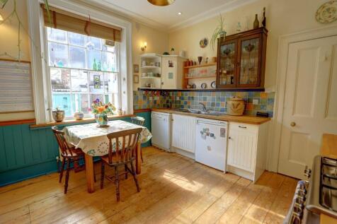 Kitchen dining area 